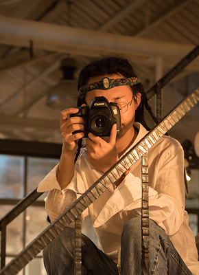 郑阳 一位背着相机的行者