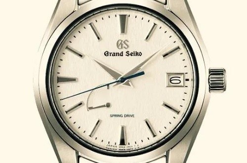 哪一款GMT冠蓝狮手表，更值得大家选择？
