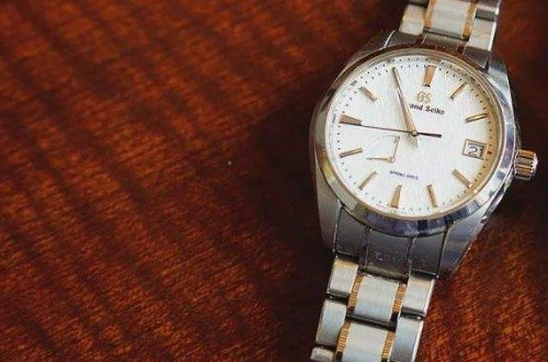 冠蓝狮在日本公价是不是比国内的便宜？