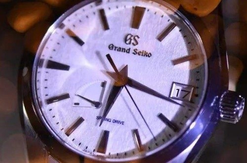 对于其它的品牌，冠蓝狮手表好不好？