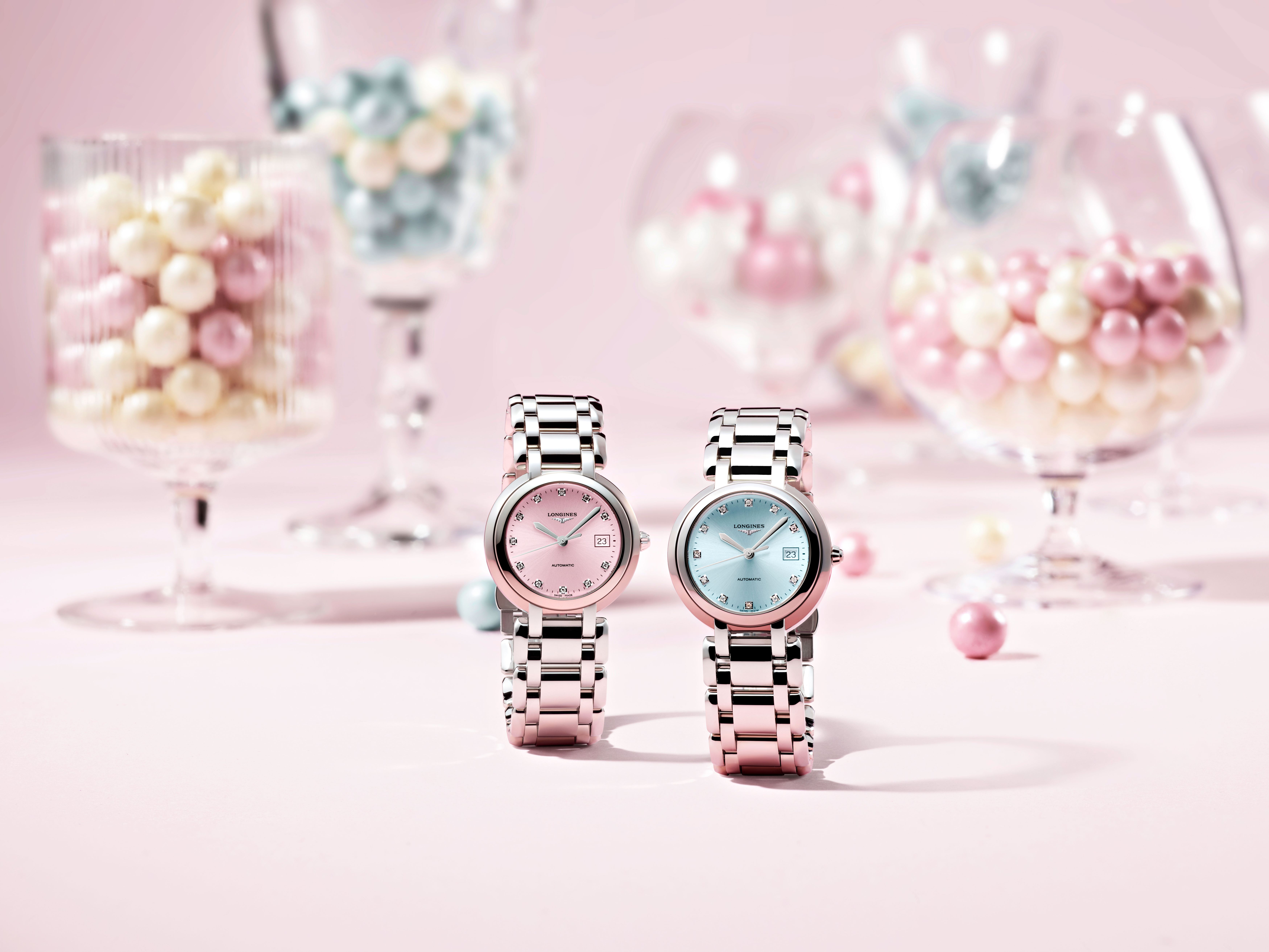 浪琴表心月系列再推新作，以色彩演绎夏日活力