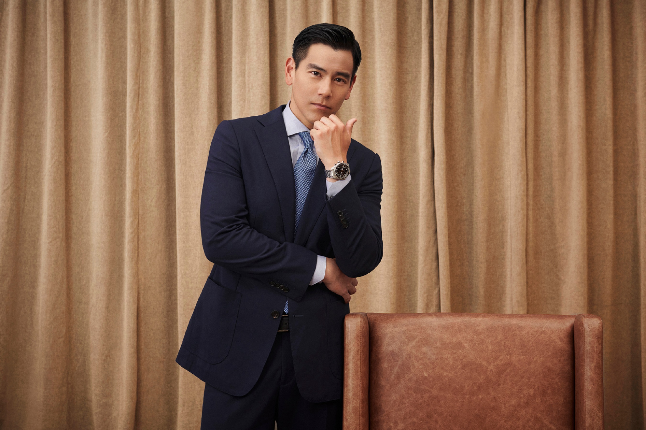 浪琴表优雅形象大使彭于晏、浪琴表品牌好友罗一舟 绅士演绎先行者系列计时腕表