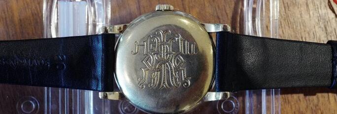 海尔·塞拉西百达翡丽Ref.2497黑盘腕表拍出290万瑞郎