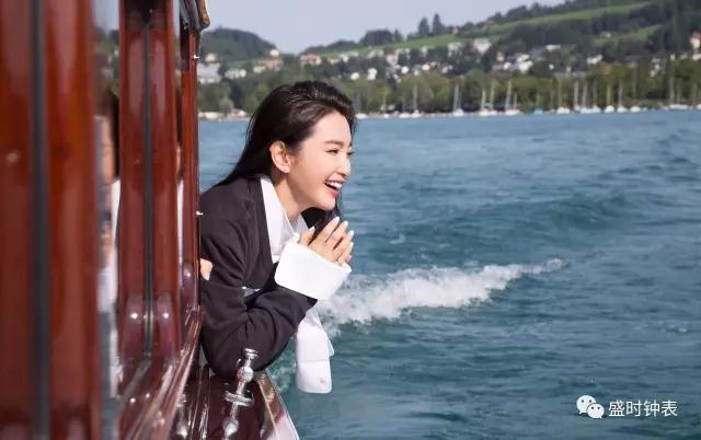 我能想到44岁女人最美的样子,大概就是李冰冰这样