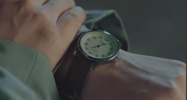 镇魂朱一龙同款手表一百多？看看剧外居老师与他的腕表