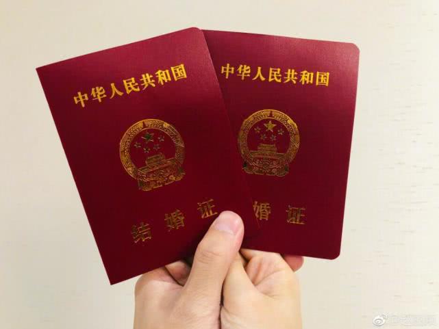 撒糖！浪琴手表形象大使赵丽颖官宣领证