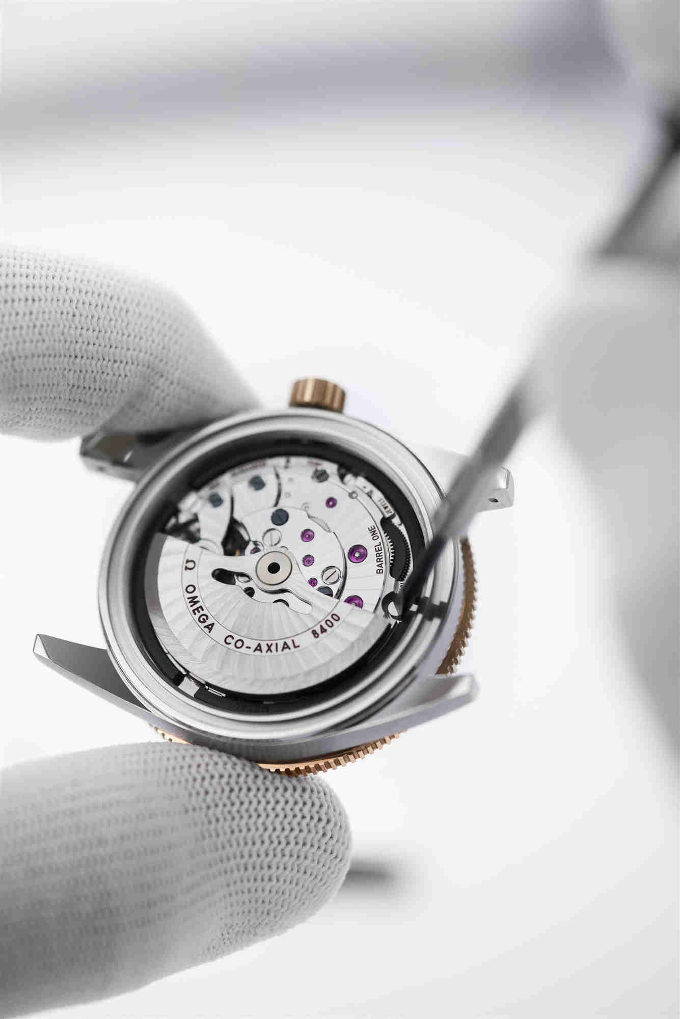 欧米茄宣布全系列腕表保修服务延长至5年
