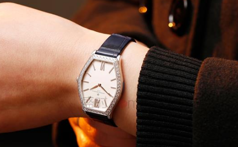 江诗丹顿皮表带手表有哪些款式？