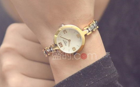 送手表给女朋友的意义？