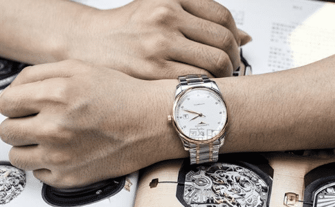 摩纹手表是什么档次？