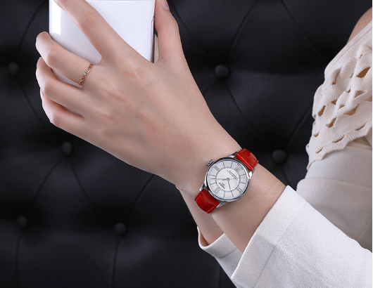 来听一听具体的天梭产品介绍，帮助你更好的选择手表