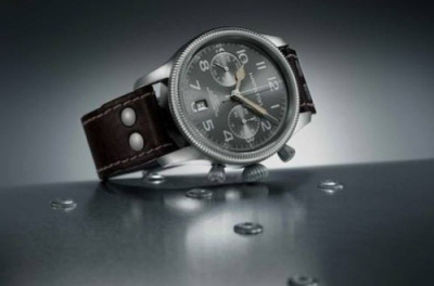 在通过南京汉米尔顿手表维修点修手表时，怎么样才能提高修的效率呢？