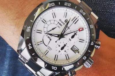 冠蓝狮手表香港专卖店会比内地的更便宜吗？