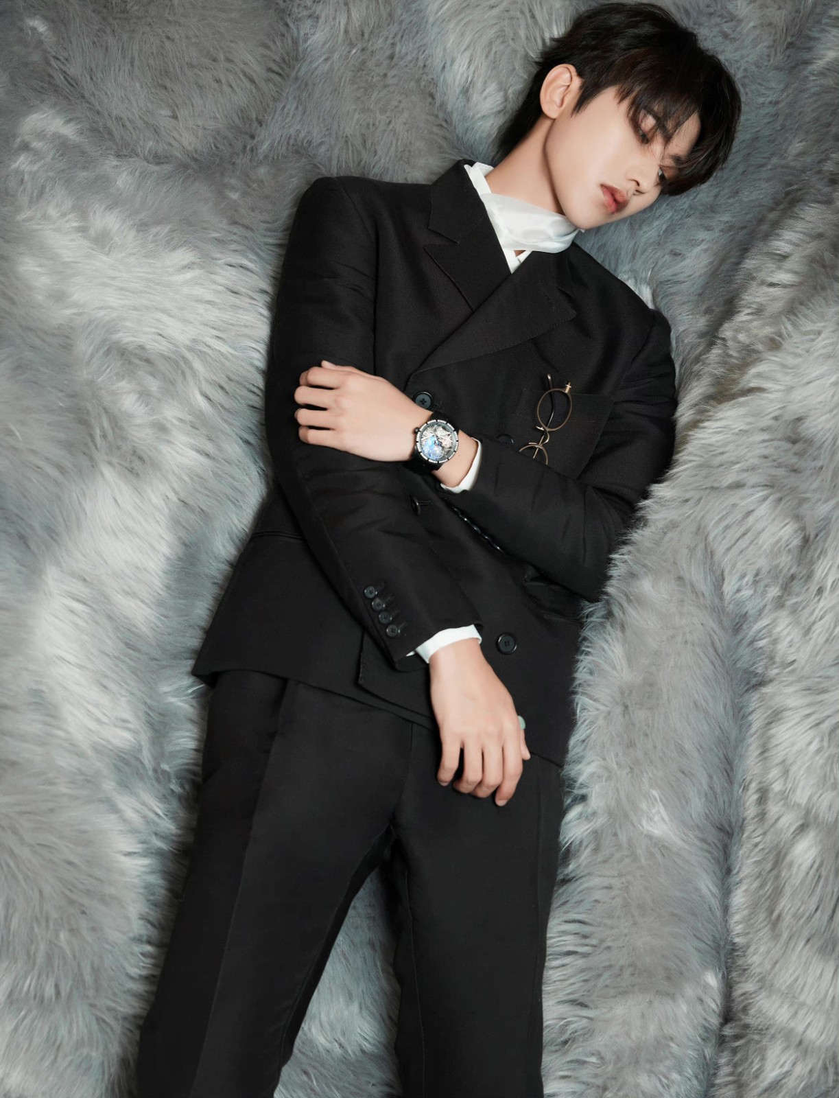 非凡个性 无界魅力 蔡徐坤佩戴 Roger Dubuis 罗杰杜彼腕表